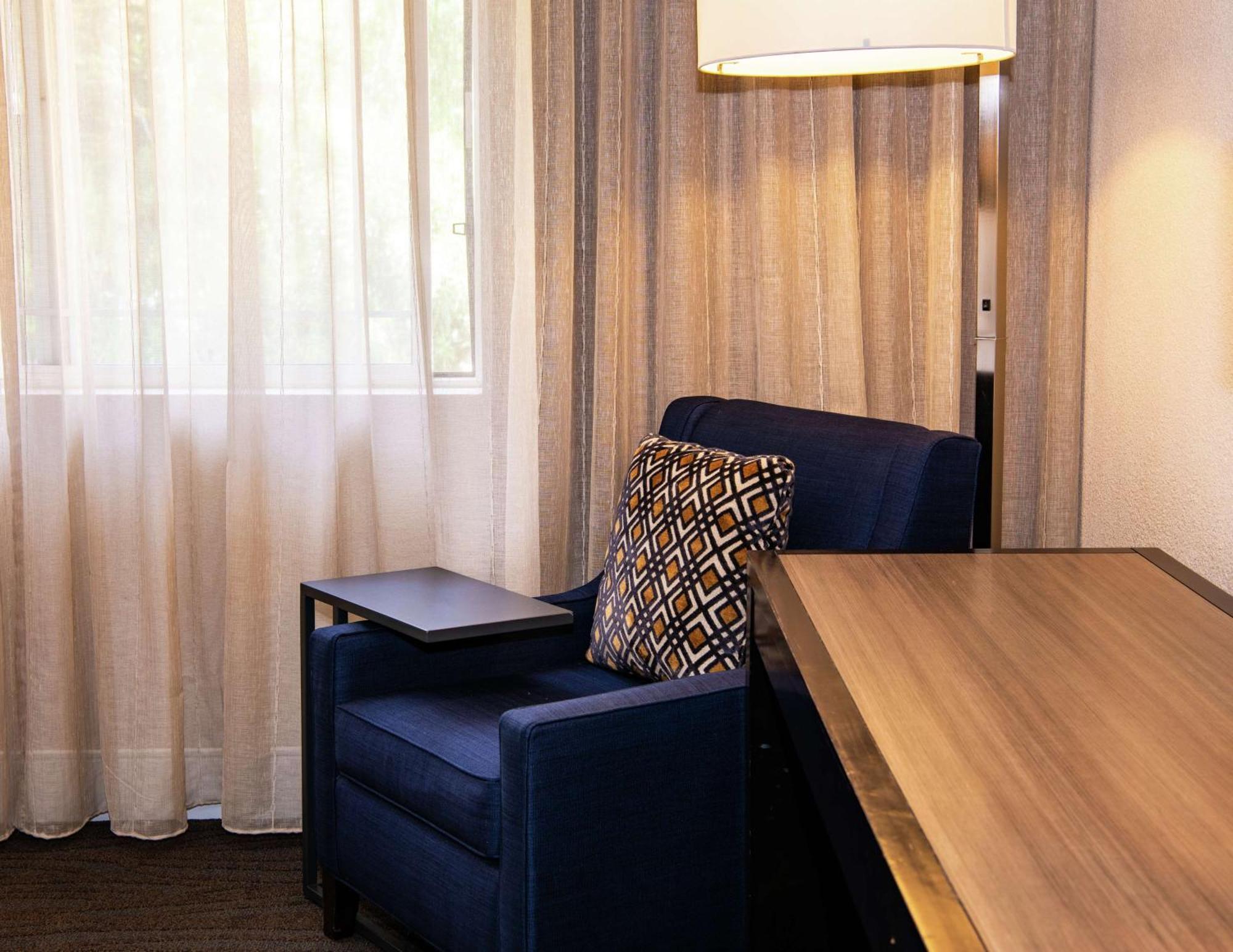 Hilton Santa Cruz Scotts Valley Eksteriør billede