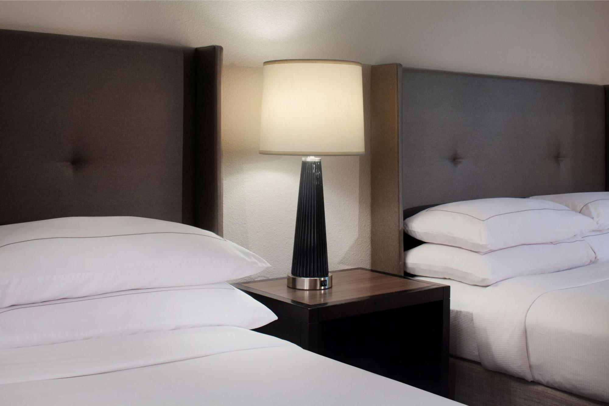 Hilton Santa Cruz Scotts Valley Eksteriør billede